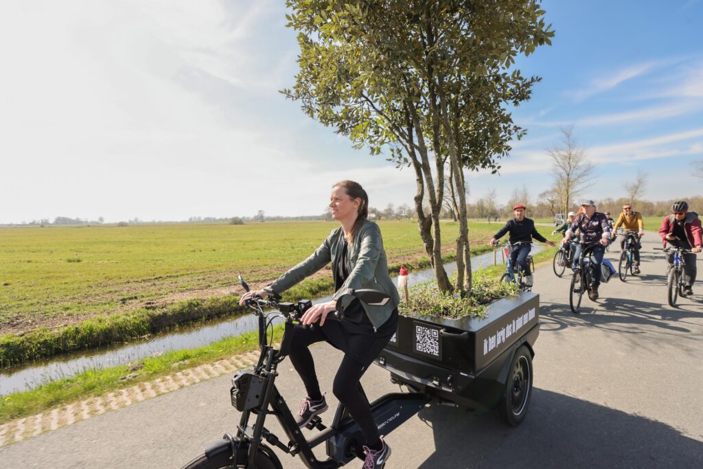 C4C_Er fietst een boom door Europa _ By Floris Leeuwenberg-18