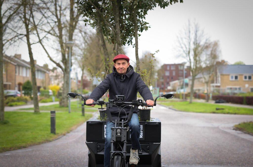 C4C_Er fietst een boom door Europa _ By Floris Leeuwenberg-29
