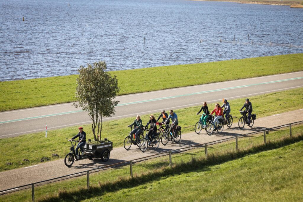 C4C_Er fietst een boom door Europa _ By Floris Leeuwenberg-32