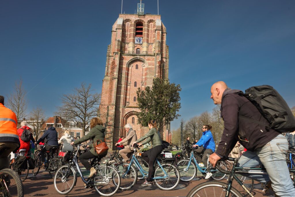 C4C_Er fietst een boom door Europa _ By Floris Leeuwenberg-5